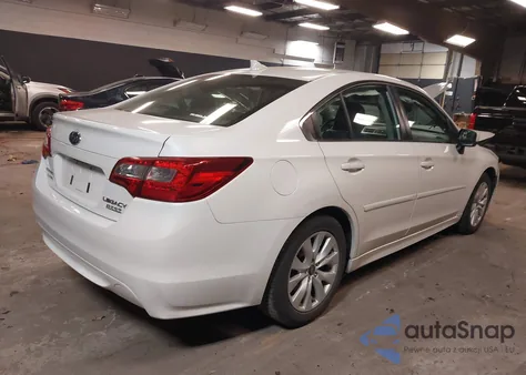 2017 Subaru Legacy 2.5I Premium из США, поврежденный, VIN 4S3BNAD65H3040051